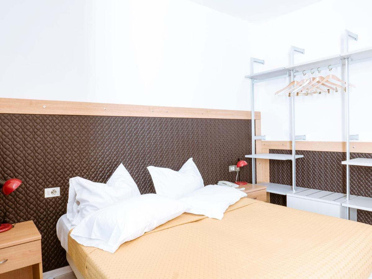 Hotel Doria Nago Eksteriør billede
